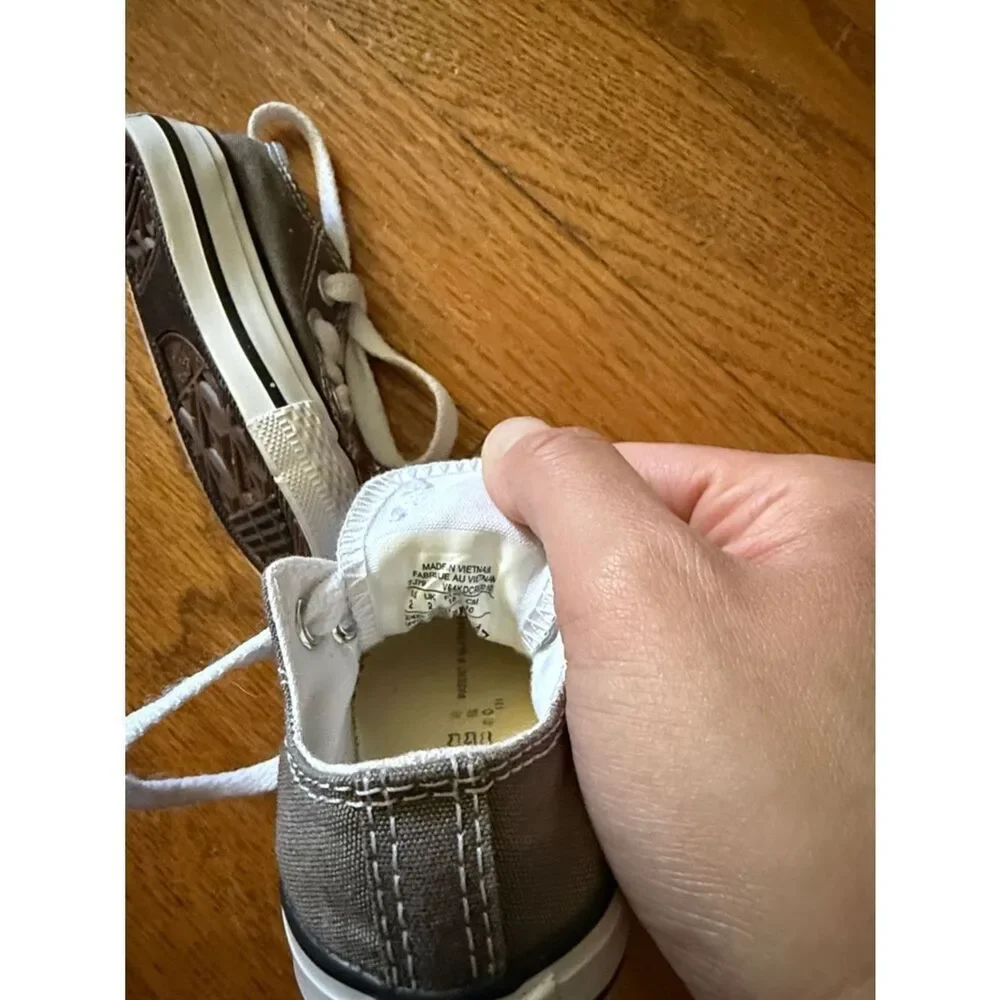 Converse Kids Gray Canvas Low-Top Sneakers with White Accents Size 2
